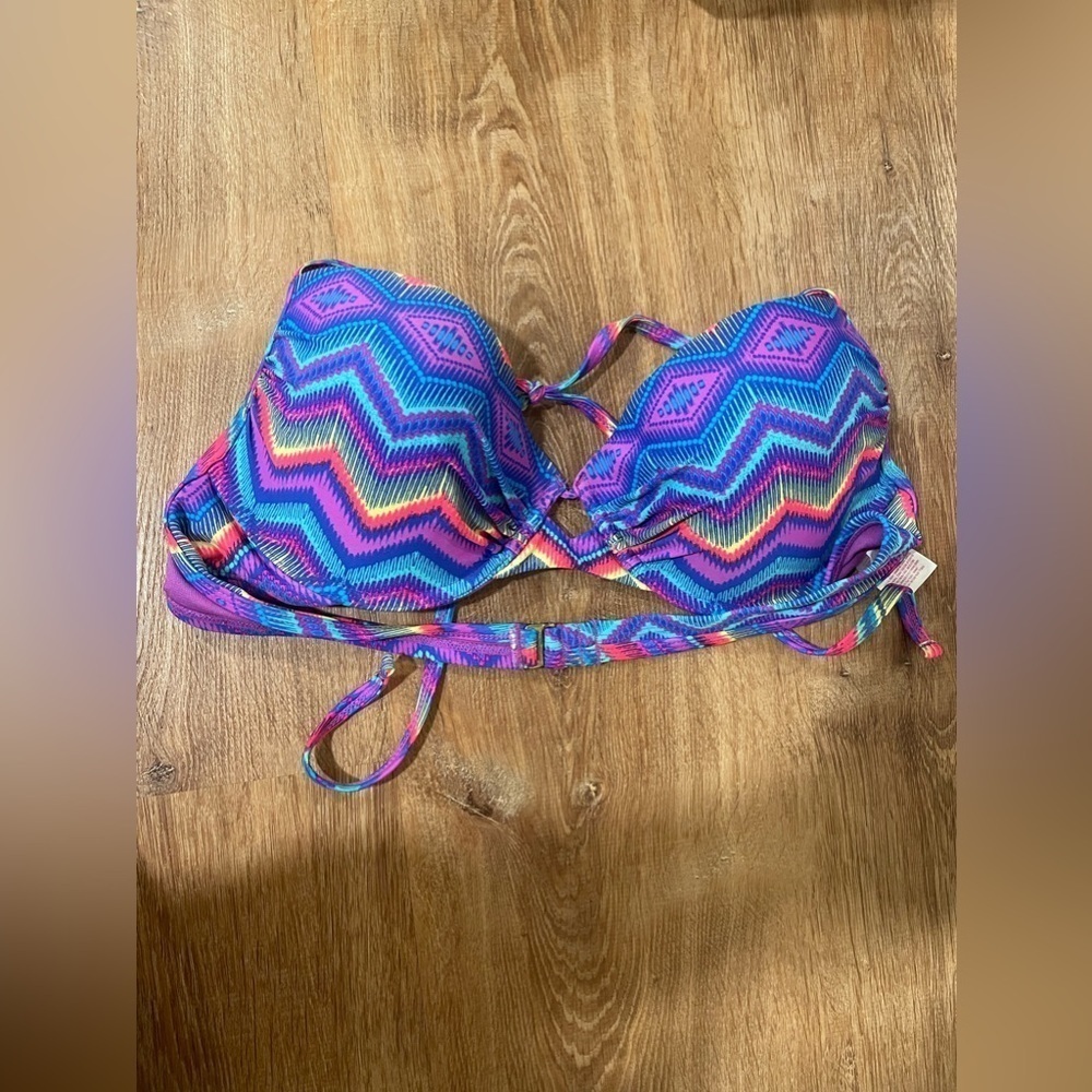 Xhililaration rainbow printed bikini top in​​​​​